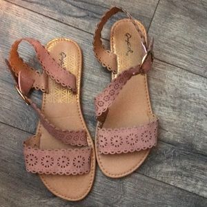 Qupid ladies Pinkish sandals Gold Buckle